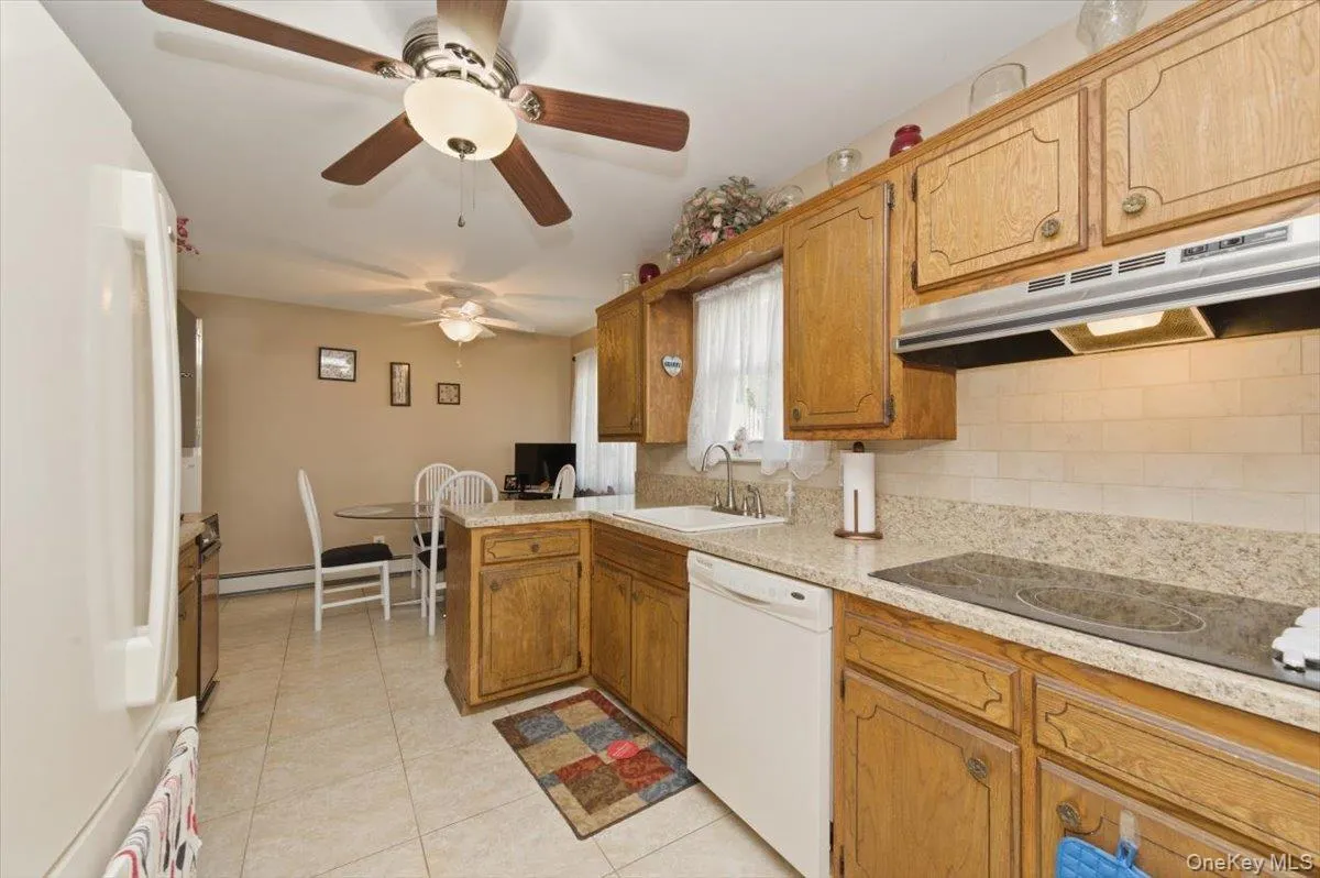 5 Spruceton Street, Brookhaven, NY, 4 Bedrooms Bedrooms, 9 Rooms Rooms,2 BathroomsBathrooms,Residential,For Rent,Spruceton,0,1004260 5 Spruceton Street, Brookhaven, NY, 4 Bedrooms Bedrooms, 9 Rooms Rooms,2 BathroomsBathrooms,Residential,For Rent,Spruceton,0,1004260
