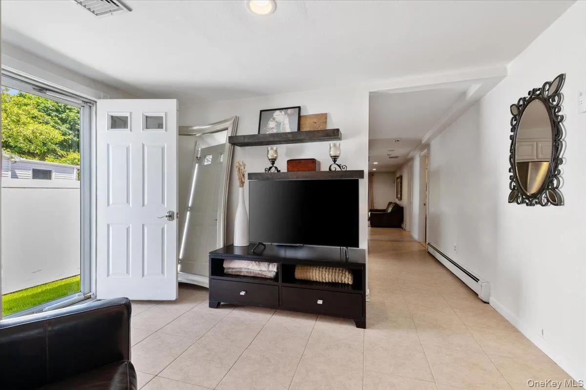 2499 Haff Avenue, Hempstead, NY, 4 Bedrooms Bedrooms, 9 Rooms Rooms,2 BathroomsBathrooms,Residential,For Rent,Haff,0,1004263 2499 Haff Avenue, Hempstead, NY, 4 Bedrooms Bedrooms, 9 Rooms Rooms,2 BathroomsBathrooms,Residential,For Rent,Haff,0,1004263