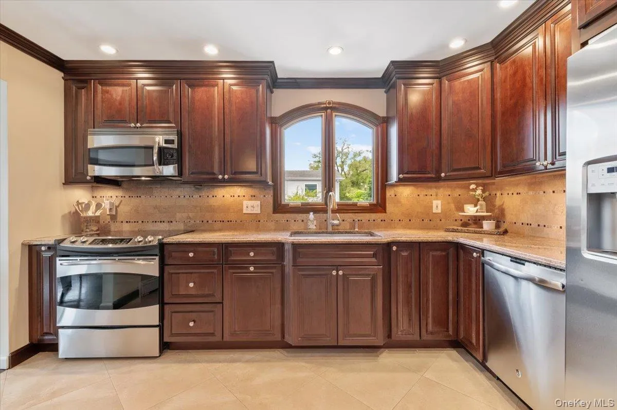 2499 Haff Avenue, Hempstead, NY, 4 Bedrooms Bedrooms, 9 Rooms Rooms,2 BathroomsBathrooms,Residential,For Rent,Haff,0,1004263 2499 Haff Avenue, Hempstead, NY, 4 Bedrooms Bedrooms, 9 Rooms Rooms,2 BathroomsBathrooms,Residential,For Rent,Haff,0,1004263