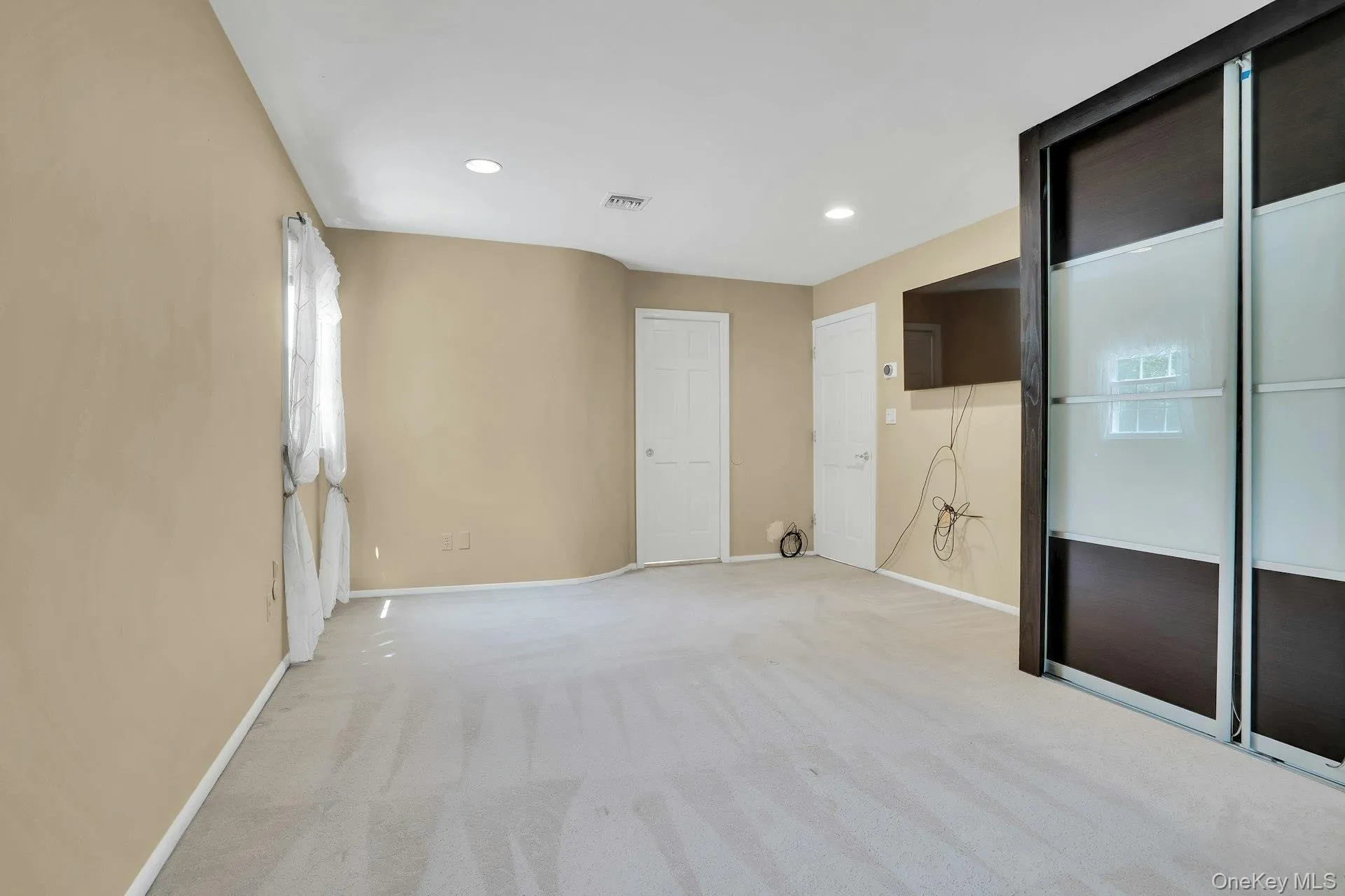 1 Sarah Drive, Huntington, NY, 5 Bedrooms Bedrooms, 11 Rooms Rooms,2 BathroomsBathrooms,Residential,For Rent,Sarah,0,1004266 1 Sarah Drive, Huntington, NY, 5 Bedrooms Bedrooms, 11 Rooms Rooms,2 BathroomsBathrooms,Residential,For Rent,Sarah,0,1004266