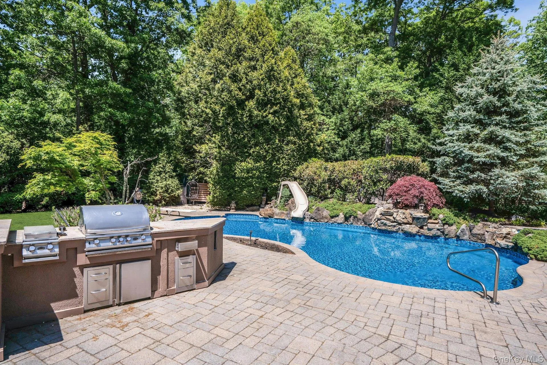 Outdoor Kitchen BBQ area. Outdoor Kitchen BBQ area.