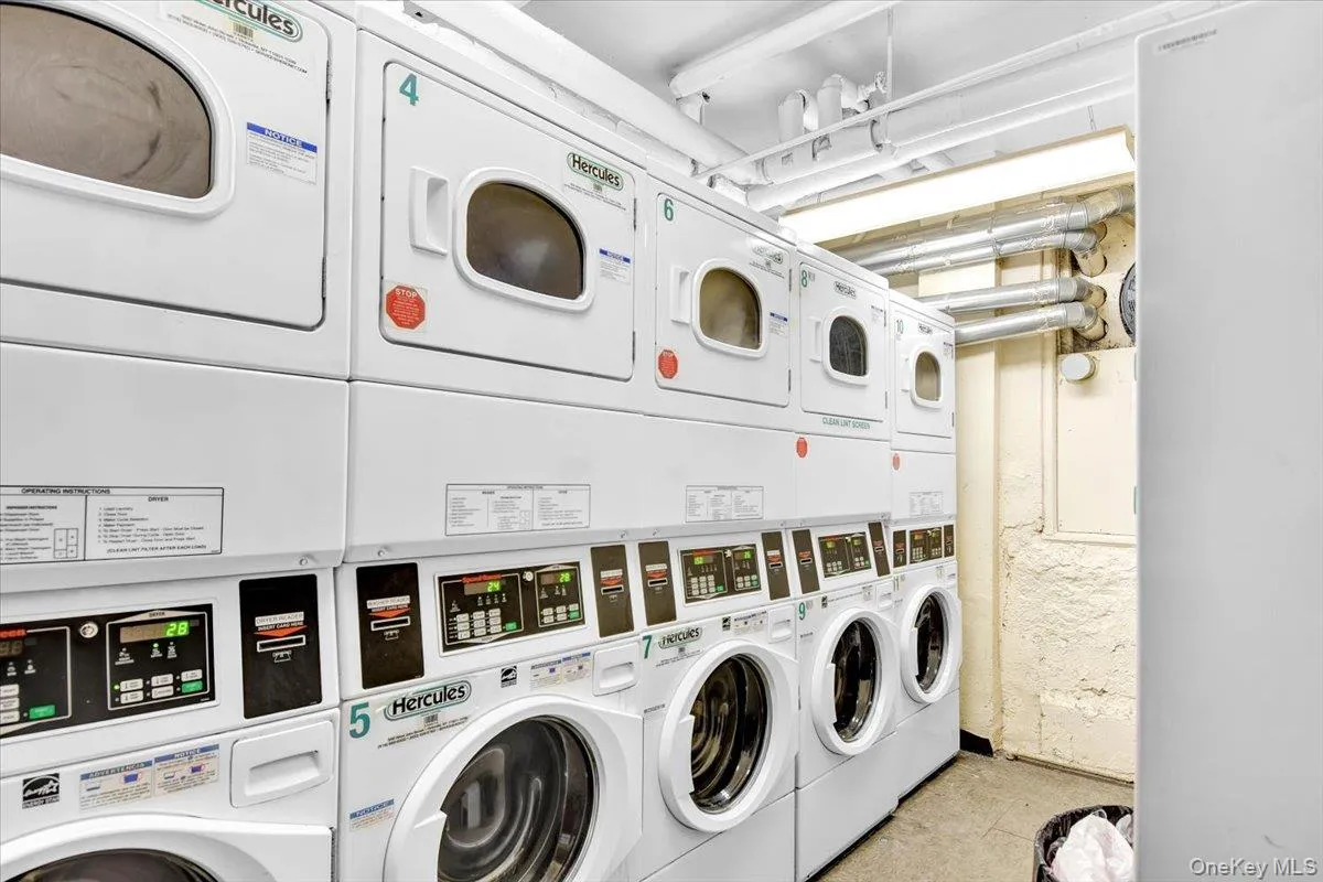 2835 Webb Avenue, New York, NY, 2 Bedrooms Bedrooms, 4 Rooms Rooms,1 BathroomBathrooms,Residential,For Rent,Webb,0,1004267 2835 Webb Avenue, New York, NY, 2 Bedrooms Bedrooms, 4 Rooms Rooms,1 BathroomBathrooms,Residential,For Rent,Webb,0,1004267