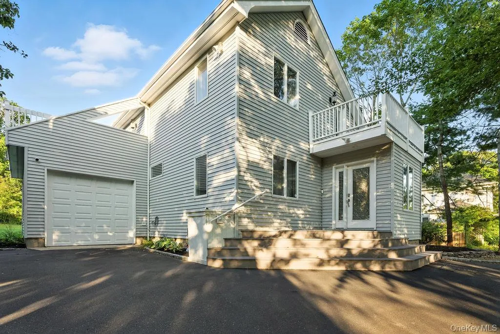 100 manor Lane, Riverhead, NY, 3 Bedrooms Bedrooms, 7 Rooms Rooms,2 BathroomsBathrooms,Residential,For Rent,manor,0,1004268 100 manor Lane, Riverhead, NY, 3 Bedrooms Bedrooms, 7 Rooms Rooms,2 BathroomsBathrooms,Residential,For Rent,manor,0,1004268