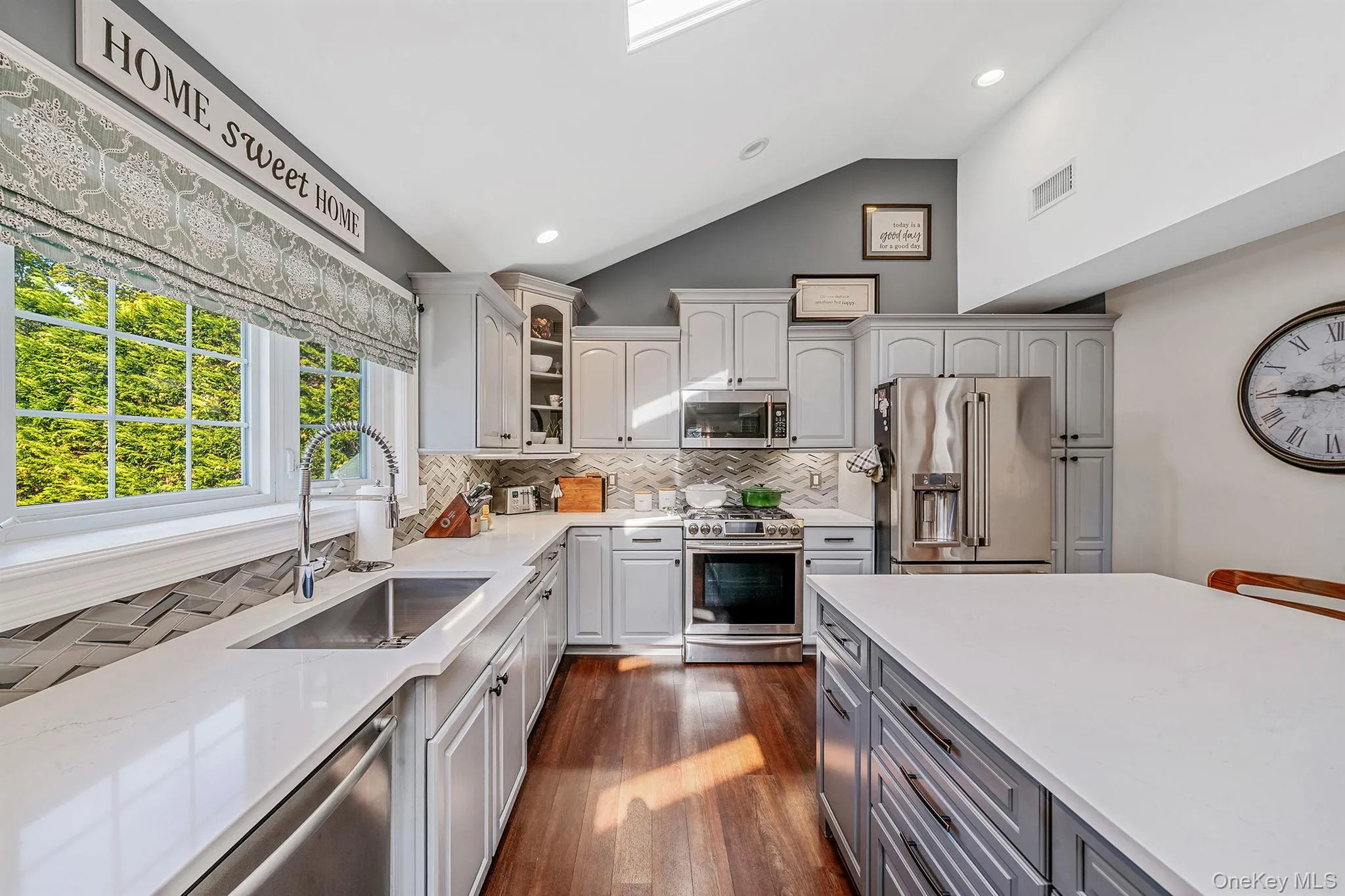 364 Twilight Lane, Smithtown, NY, 3 Bedrooms Bedrooms, 8 Rooms Rooms,2 BathroomsBathrooms,Residential,For Rent,Twilight,0,1004270 364 Twilight Lane, Smithtown, NY, 3 Bedrooms Bedrooms, 8 Rooms Rooms,2 BathroomsBathrooms,Residential,For Rent,Twilight,0,1004270