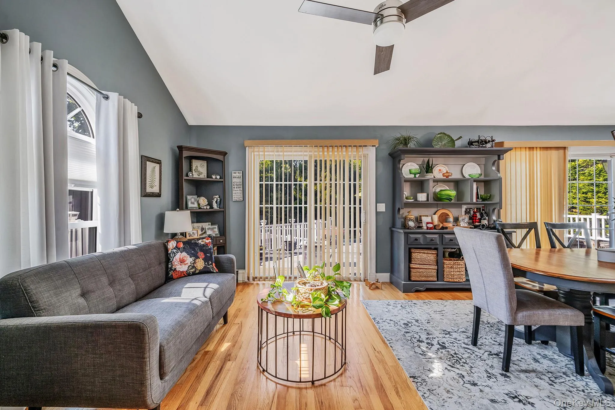 364 Twilight Lane, Smithtown, NY, 3 Bedrooms Bedrooms, 8 Rooms Rooms,2 BathroomsBathrooms,Residential,For Rent,Twilight,0,1004270 364 Twilight Lane, Smithtown, NY, 3 Bedrooms Bedrooms, 8 Rooms Rooms,2 BathroomsBathrooms,Residential,For Rent,Twilight,0,1004270