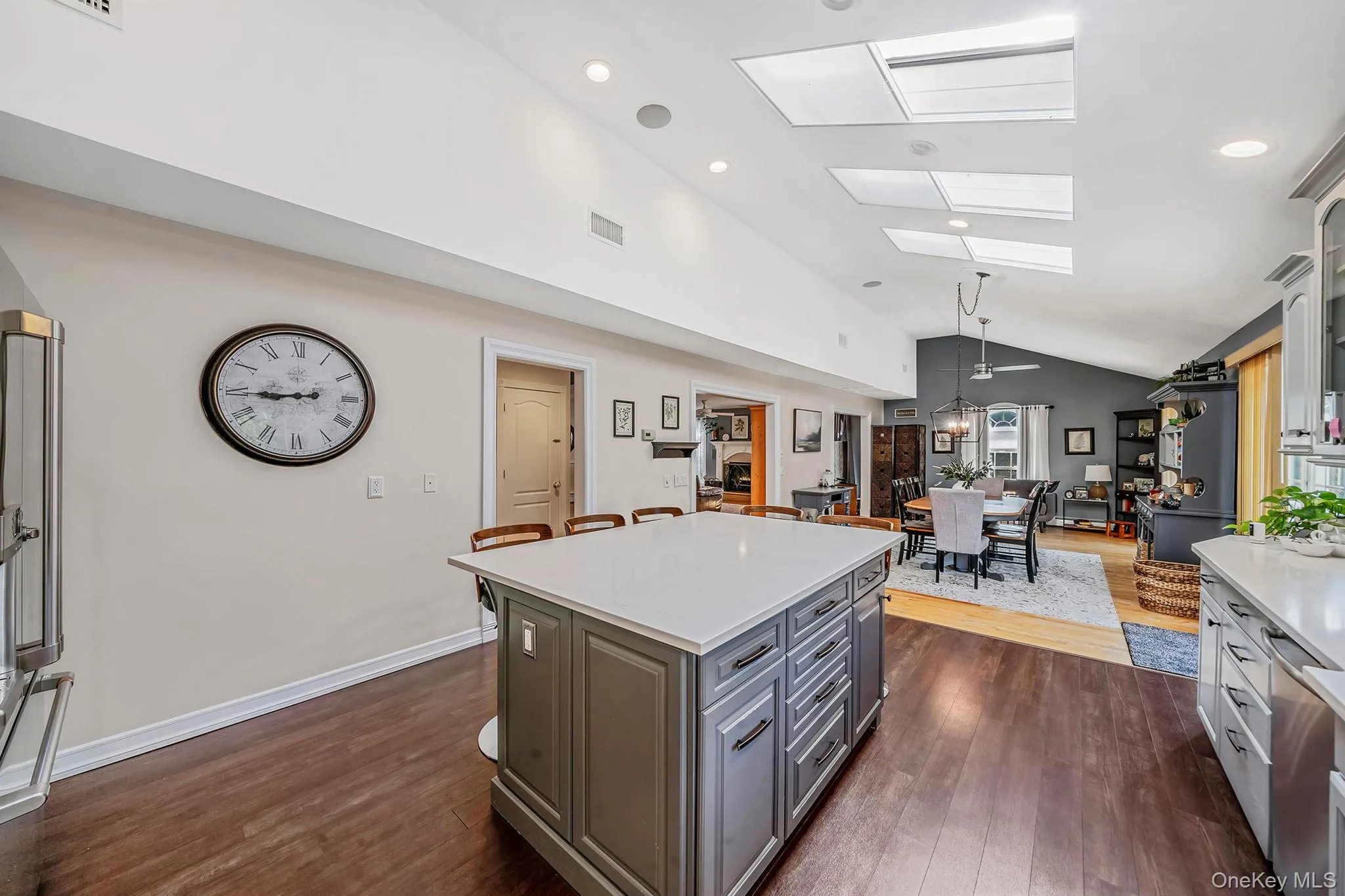 364 Twilight Lane, Smithtown, NY, 3 Bedrooms Bedrooms, 8 Rooms Rooms,2 BathroomsBathrooms,Residential,For Rent,Twilight,0,1004270 364 Twilight Lane, Smithtown, NY, 3 Bedrooms Bedrooms, 8 Rooms Rooms,2 BathroomsBathrooms,Residential,For Rent,Twilight,0,1004270