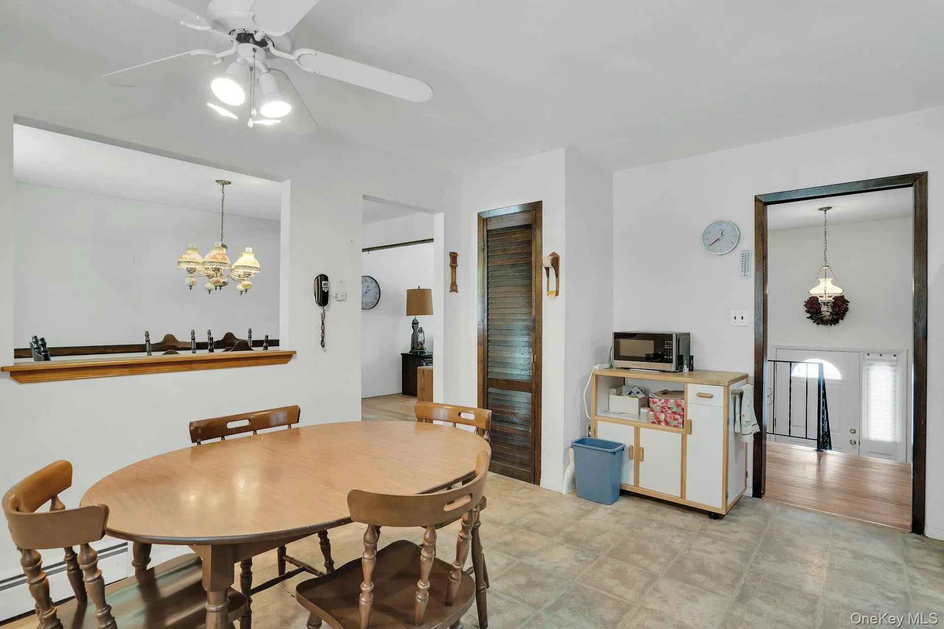 Open to the dining room Open to the dining room