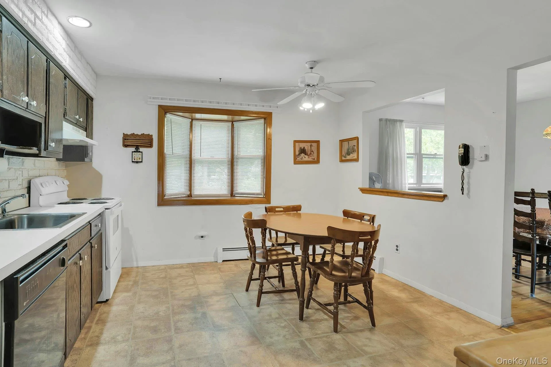 111 Daly Road, Huntington, NY, 4 Bedrooms Bedrooms, 8 Rooms Rooms,2 BathroomsBathrooms,Residential,For Rent,Daly,0,1004271 111 Daly Road, Huntington, NY, 4 Bedrooms Bedrooms, 8 Rooms Rooms,2 BathroomsBathrooms,Residential,For Rent,Daly,0,1004271