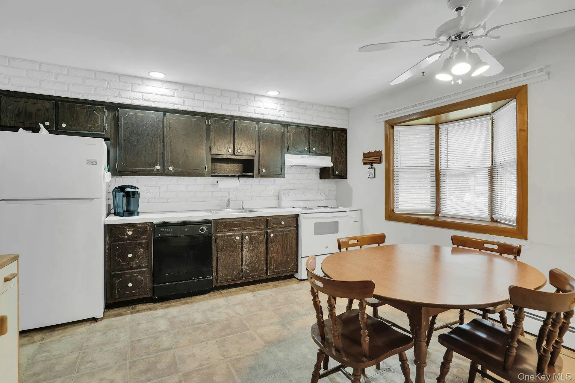 Nice size kitchen Nice size kitchen