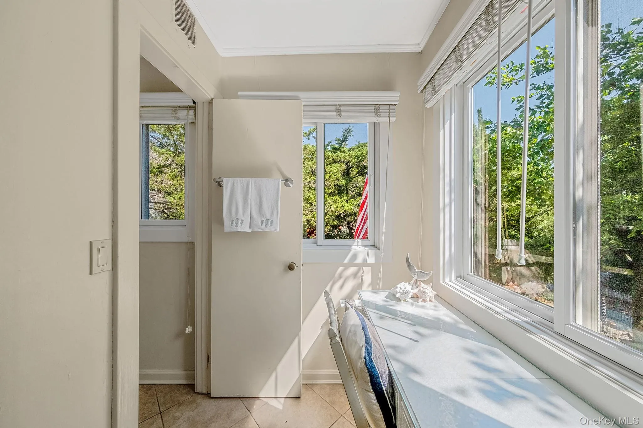 70 Bungalow Walk, Islip, NY, 3 Bedrooms Bedrooms, 6 Rooms Rooms,1 BathroomBathrooms,Residential,For Rent,Bungalow,0,1004272 70 Bungalow Walk, Islip, NY, 3 Bedrooms Bedrooms, 6 Rooms Rooms,1 BathroomBathrooms,Residential,For Rent,Bungalow,0,1004272