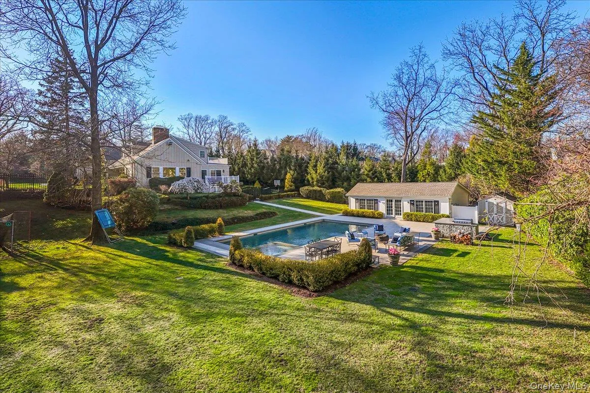 100 Elderfields Road, North Hempstead, NY, 5 Bedrooms Bedrooms, 12 Rooms Rooms,5 BathroomsBathrooms,Residential,For Rent,Elderfields,0,1004280 100 Elderfields Road, North Hempstead, NY, 5 Bedrooms Bedrooms, 12 Rooms Rooms,5 BathroomsBathrooms,Residential,For Rent,Elderfields,0,1004280