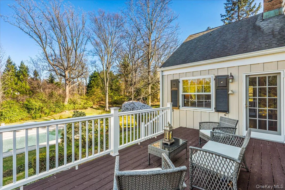 100 Elderfields Road, North Hempstead, NY, 5 Bedrooms Bedrooms, 12 Rooms Rooms,5 BathroomsBathrooms,Residential,For Rent,Elderfields,0,1004280 100 Elderfields Road, North Hempstead, NY, 5 Bedrooms Bedrooms, 12 Rooms Rooms,5 BathroomsBathrooms,Residential,For Rent,Elderfields,0,1004280