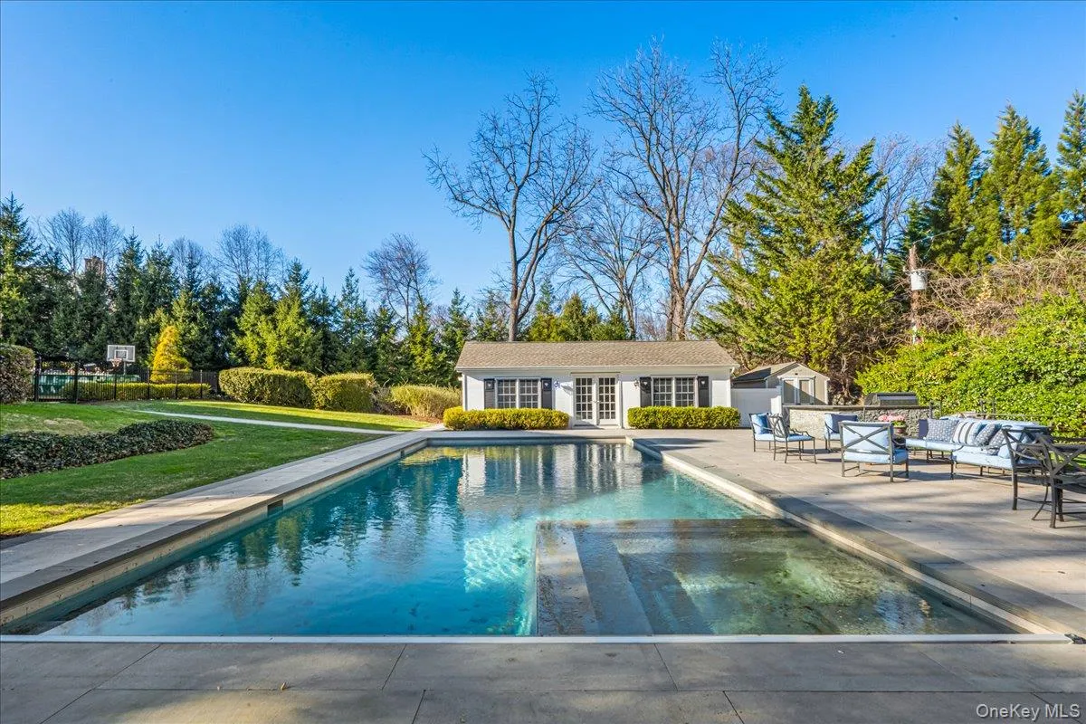 100 Elderfields Road, North Hempstead, NY, 5 Bedrooms Bedrooms, 12 Rooms Rooms,5 BathroomsBathrooms,Residential,For Rent,Elderfields,0,1004280 100 Elderfields Road, North Hempstead, NY, 5 Bedrooms Bedrooms, 12 Rooms Rooms,5 BathroomsBathrooms,Residential,For Rent,Elderfields,0,1004280