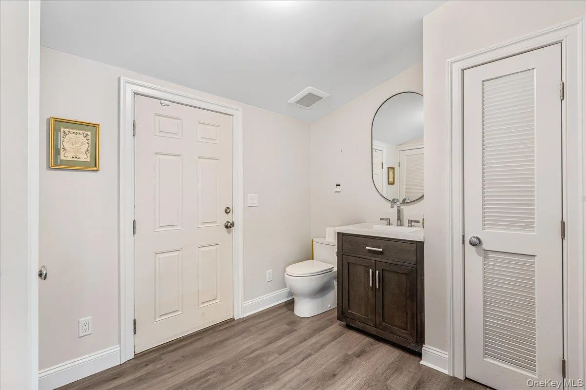 100 Elderfields Road, North Hempstead, NY, 5 Bedrooms Bedrooms, 12 Rooms Rooms,5 BathroomsBathrooms,Residential,For Rent,Elderfields,0,1004280 100 Elderfields Road, North Hempstead, NY, 5 Bedrooms Bedrooms, 12 Rooms Rooms,5 BathroomsBathrooms,Residential,For Rent,Elderfields,0,1004280