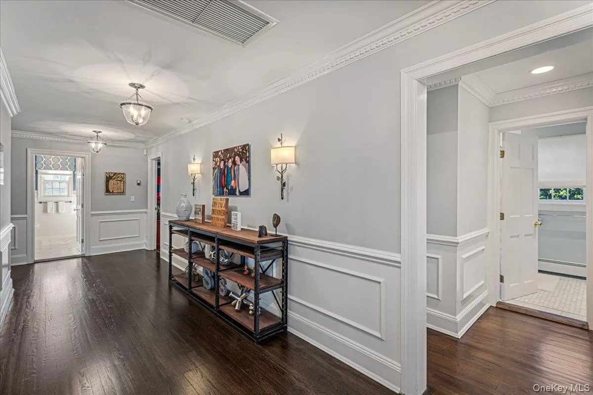100 Elderfields Road, North Hempstead, NY, 5 Bedrooms Bedrooms, 12 Rooms Rooms,5 BathroomsBathrooms,Residential,For Rent,Elderfields,0,1004280 100 Elderfields Road, North Hempstead, NY, 5 Bedrooms Bedrooms, 12 Rooms Rooms,5 BathroomsBathrooms,Residential,For Rent,Elderfields,0,1004280