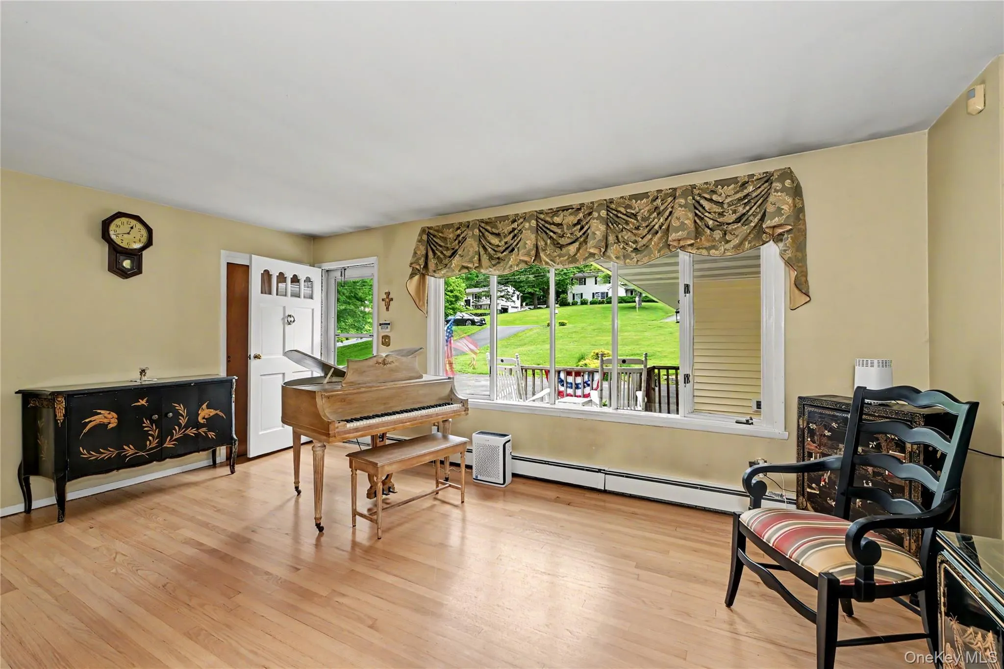 52 Everett Road, Carmel, NY, 3 Bedrooms Bedrooms, 8 Rooms Rooms,2 BathroomsBathrooms,Residential,For Rent,Everett,0,1004281 52 Everett Road, Carmel, NY, 3 Bedrooms Bedrooms, 8 Rooms Rooms,2 BathroomsBathrooms,Residential,For Rent,Everett,0,1004281