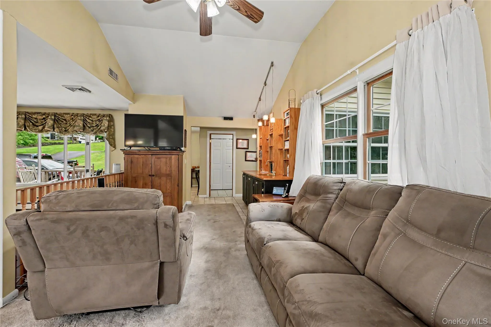 52 Everett Road, Carmel, NY, 3 Bedrooms Bedrooms, 8 Rooms Rooms,2 BathroomsBathrooms,Residential,For Rent,Everett,0,KEY1004281 52 Everett Road, Carmel, NY, 3 Bedrooms Bedrooms, 8 Rooms Rooms,2 BathroomsBathrooms,Residential,For Rent,Everett,0,KEY1004281