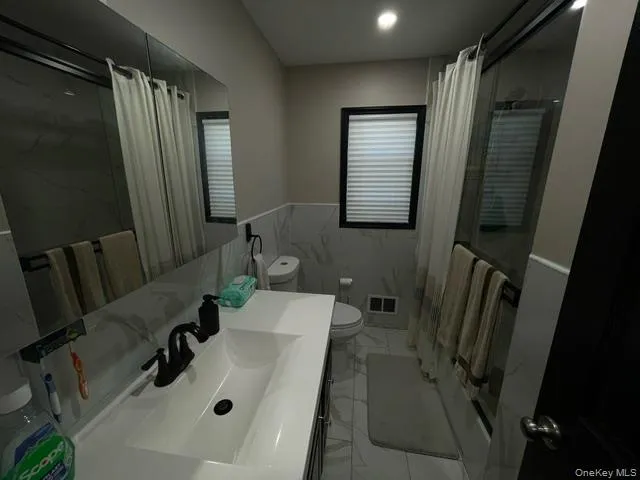 12005 Nashville Boulevard, New York, NY, 4 Bedrooms Bedrooms, 8 Rooms Rooms,2 BathroomsBathrooms,Residential,For Rent,Nashville,0,1004293 12005 Nashville Boulevard, New York, NY, 4 Bedrooms Bedrooms, 8 Rooms Rooms,2 BathroomsBathrooms,Residential,For Rent,Nashville,0,1004293