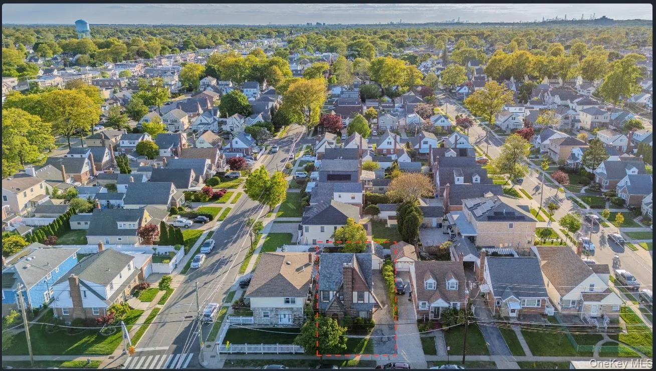 207 New Hyde Park Road, Hempstead, NY, 4 Bedrooms Bedrooms, 8 Rooms Rooms,2 BathroomsBathrooms,Residential,For Rent,New Hyde Park,0,1004294 207 New Hyde Park Road, Hempstead, NY, 4 Bedrooms Bedrooms, 8 Rooms Rooms,2 BathroomsBathrooms,Residential,For Rent,New Hyde Park,0,1004294