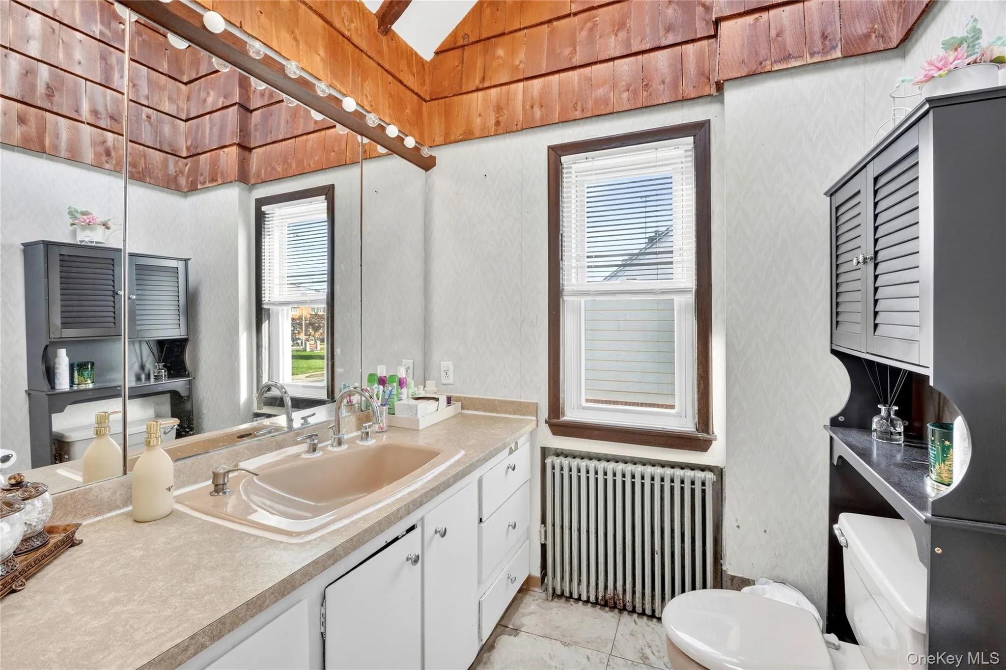 207 New Hyde Park Road, Hempstead, NY, 4 Bedrooms Bedrooms, 8 Rooms Rooms,2 BathroomsBathrooms,Residential,For Rent,New Hyde Park,0,1004294 207 New Hyde Park Road, Hempstead, NY, 4 Bedrooms Bedrooms, 8 Rooms Rooms,2 BathroomsBathrooms,Residential,For Rent,New Hyde Park,0,1004294