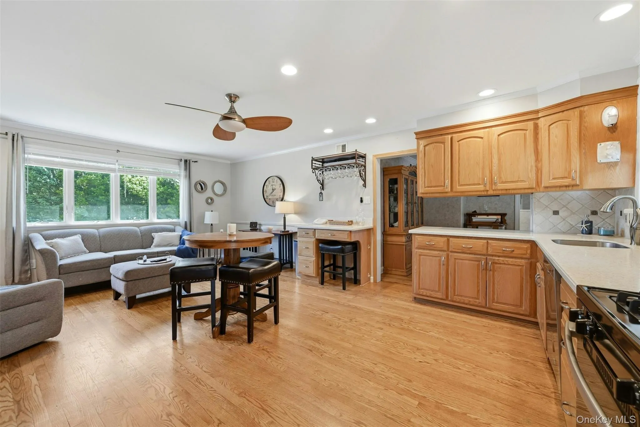 661 Shore Drive, Islip, NY, 4 Bedrooms Bedrooms, 10 Rooms Rooms,2 BathroomsBathrooms,Residential,For Rent,Shore,0,1004296 661 Shore Drive, Islip, NY, 4 Bedrooms Bedrooms, 10 Rooms Rooms,2 BathroomsBathrooms,Residential,For Rent,Shore,0,1004296