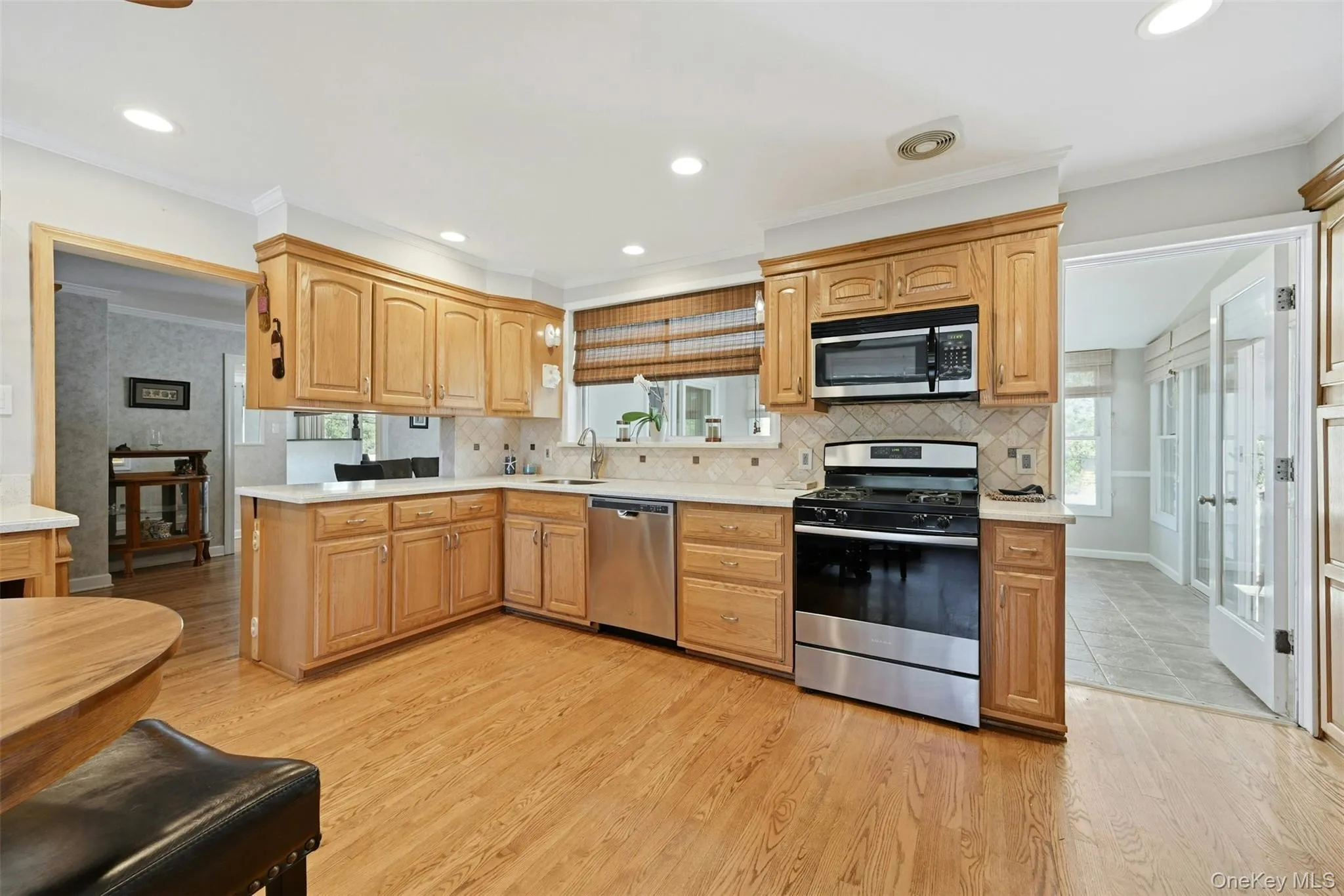 661 Shore Drive, Islip, NY, 4 Bedrooms Bedrooms, 10 Rooms Rooms,2 BathroomsBathrooms,Residential,For Rent,Shore,0,1004296 661 Shore Drive, Islip, NY, 4 Bedrooms Bedrooms, 10 Rooms Rooms,2 BathroomsBathrooms,Residential,For Rent,Shore,0,1004296