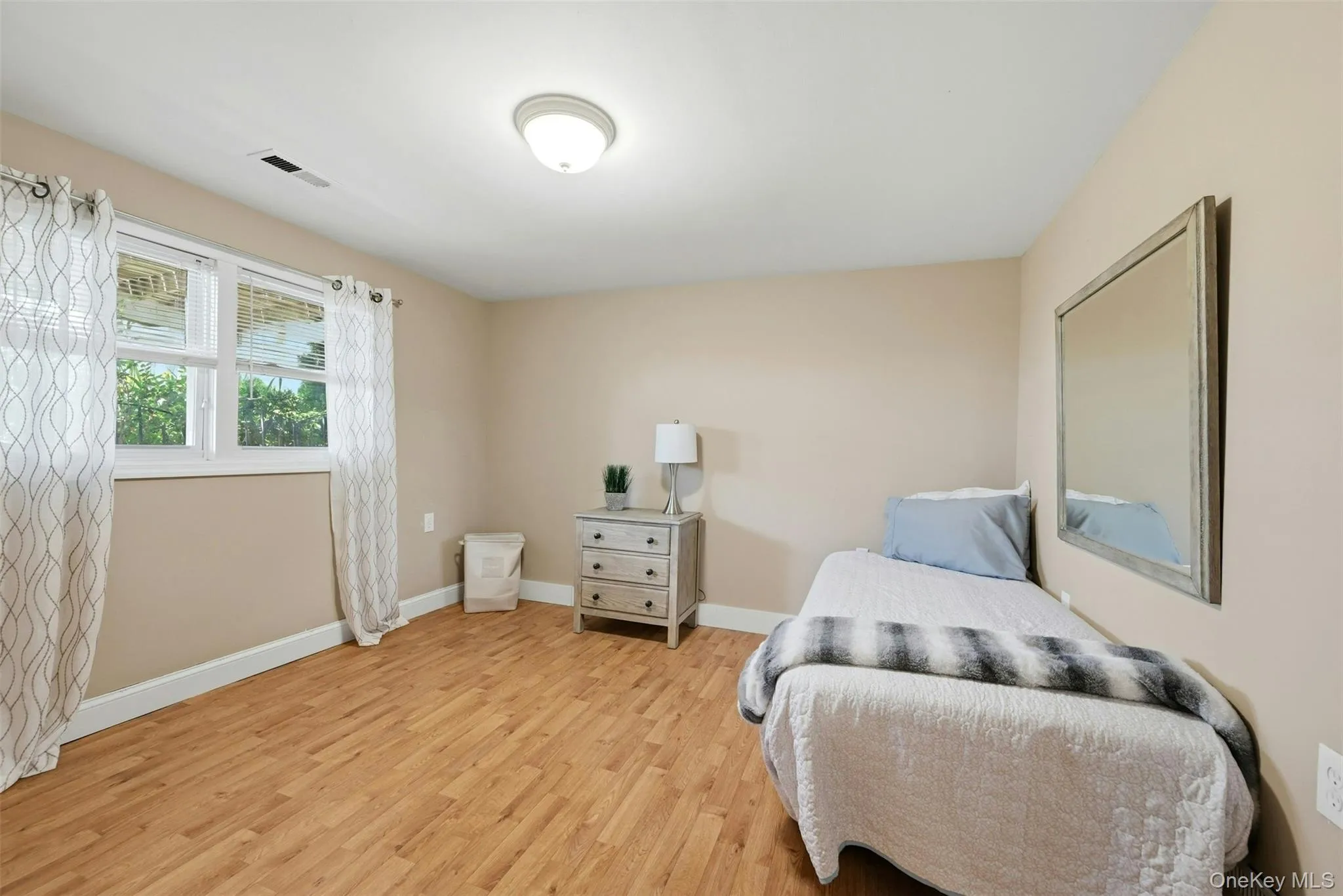 661 Shore Drive, Islip, NY, 4 Bedrooms Bedrooms, 10 Rooms Rooms,2 BathroomsBathrooms,Residential,For Rent,Shore,0,1004296 661 Shore Drive, Islip, NY, 4 Bedrooms Bedrooms, 10 Rooms Rooms,2 BathroomsBathrooms,Residential,For Rent,Shore,0,1004296