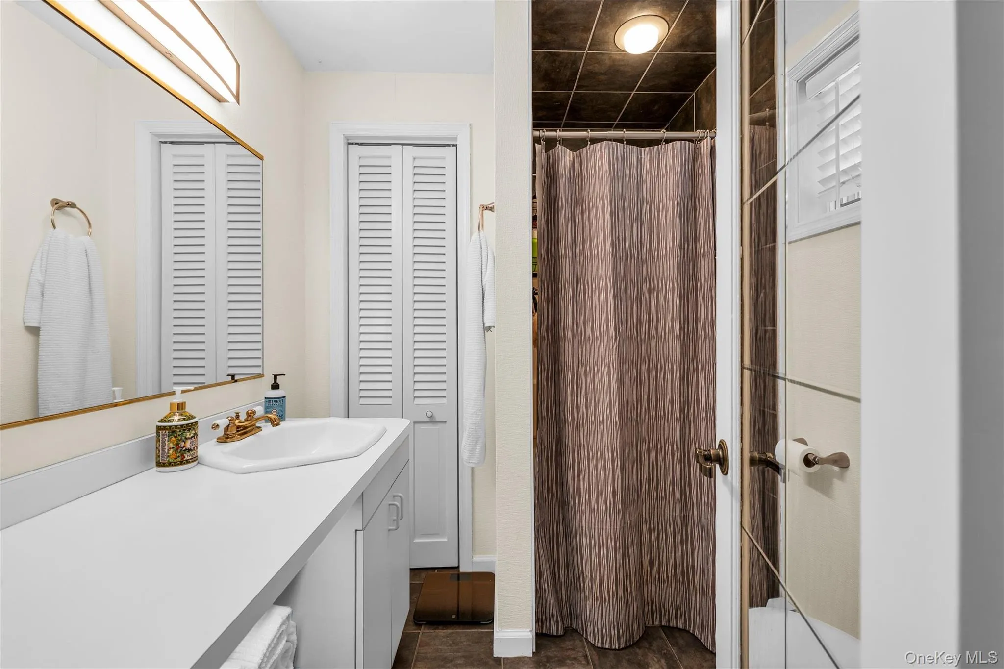 47 New Jersey Avenue, Brookhaven, NY, 2 Bedrooms Bedrooms, 5 Rooms Rooms,2 BathroomsBathrooms,Residential Lease,For Rent,New Jersey,0,1004301 47 New Jersey Avenue, Brookhaven, NY, 2 Bedrooms Bedrooms, 5 Rooms Rooms,2 BathroomsBathrooms,Residential Lease,For Rent,New Jersey,0,1004301