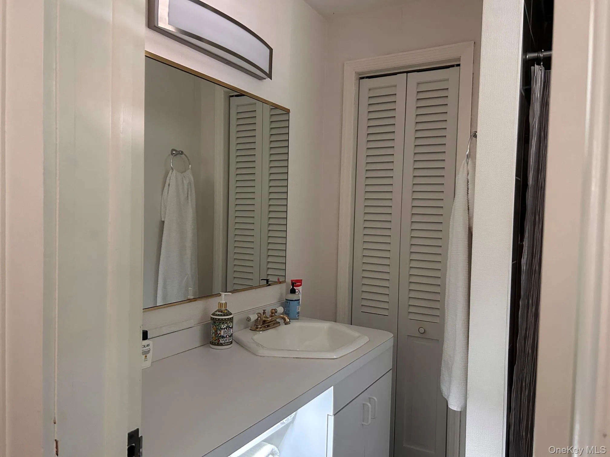 47 New Jersey Avenue, Brookhaven, NY, 2 Bedrooms Bedrooms, 5 Rooms Rooms,2 BathroomsBathrooms,Residential Lease,For Rent,New Jersey,0,1004301 47 New Jersey Avenue, Brookhaven, NY, 2 Bedrooms Bedrooms, 5 Rooms Rooms,2 BathroomsBathrooms,Residential Lease,For Rent,New Jersey,0,1004301