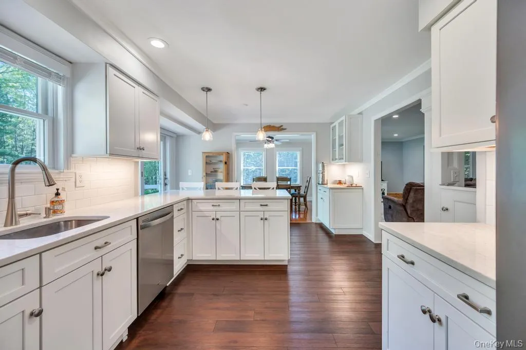 5 Barbara Anne Street, Brookhaven, NY, 3 Bedrooms Bedrooms, 10 Rooms Rooms,2 BathroomsBathrooms,Residential,For Rent,Barbara Anne,0,1004302 5 Barbara Anne Street, Brookhaven, NY, 3 Bedrooms Bedrooms, 10 Rooms Rooms,2 BathroomsBathrooms,Residential,For Rent,Barbara Anne,0,1004302