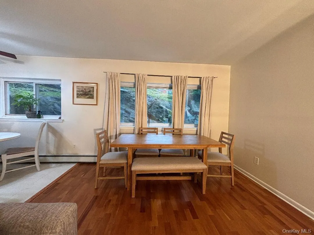 2333 Palmer Avenue, New Rochelle, NY, 2 Bedrooms Bedrooms, 6 Rooms Rooms,1 BathroomBathrooms,Residential,For Rent,Palmer,0,1004309 2333 Palmer Avenue, New Rochelle, NY, 2 Bedrooms Bedrooms, 6 Rooms Rooms,1 BathroomBathrooms,Residential,For Rent,Palmer,0,1004309
