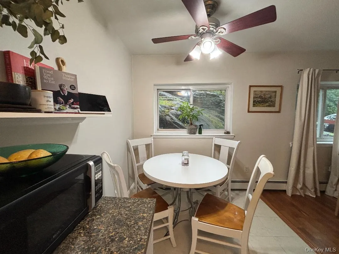 2333 Palmer Avenue, New Rochelle, NY, 2 Bedrooms Bedrooms, 6 Rooms Rooms,1 BathroomBathrooms,Residential,For Rent,Palmer,0,1004309 2333 Palmer Avenue, New Rochelle, NY, 2 Bedrooms Bedrooms, 6 Rooms Rooms,1 BathroomBathrooms,Residential,For Rent,Palmer,0,1004309