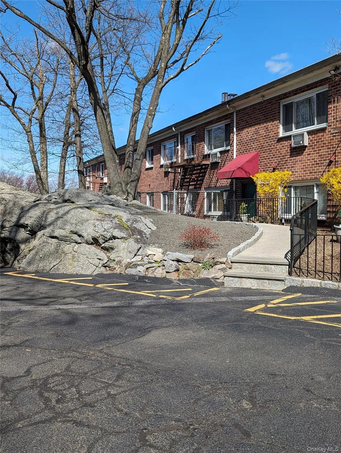2333 Palmer Avenue, New Rochelle, NY, 2 Bedrooms Bedrooms, 6 Rooms Rooms,1 BathroomBathrooms,Residential,For Rent,Palmer,0,1004309 2333 Palmer Avenue, New Rochelle, NY, 2 Bedrooms Bedrooms, 6 Rooms Rooms,1 BathroomBathrooms,Residential,For Rent,Palmer,0,1004309