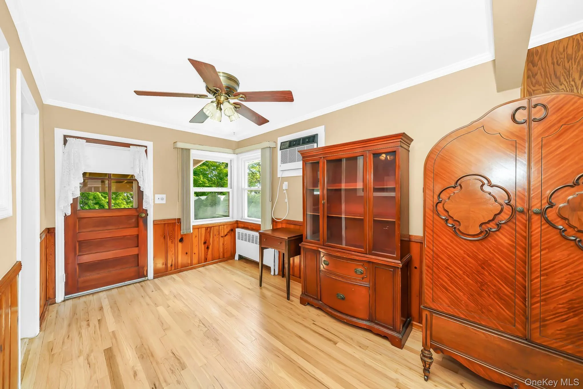 3872 Fulton Avenue, Hempstead, NY, 5 Bedrooms Bedrooms, 8 Rooms Rooms,2 BathroomsBathrooms,Residential,For Rent,Fulton,0,1004312 3872 Fulton Avenue, Hempstead, NY, 5 Bedrooms Bedrooms, 8 Rooms Rooms,2 BathroomsBathrooms,Residential,For Rent,Fulton,0,1004312
