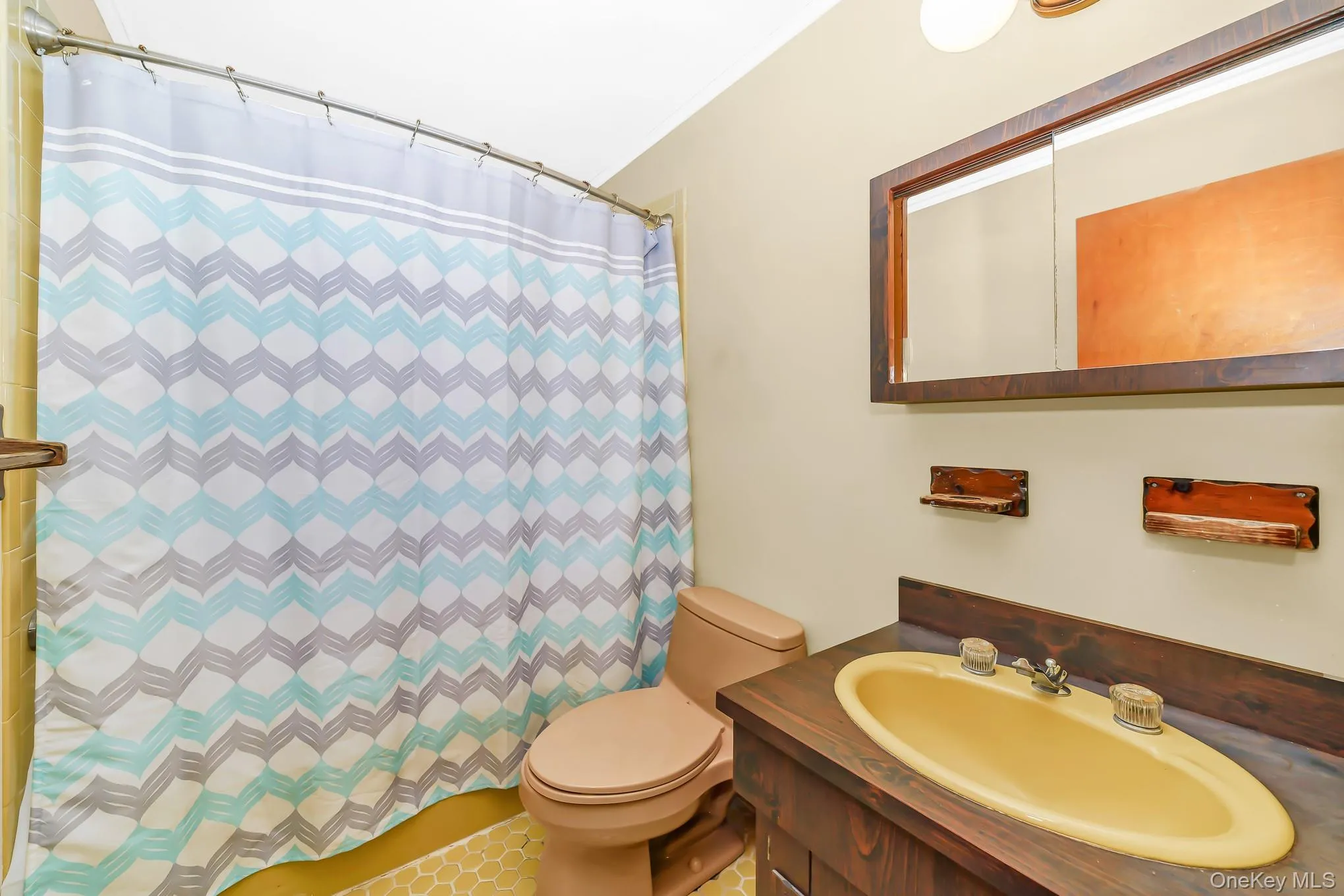 3872 Fulton Avenue, Hempstead, NY, 5 Bedrooms Bedrooms, 8 Rooms Rooms,2 BathroomsBathrooms,Residential,For Rent,Fulton,0,1004312 3872 Fulton Avenue, Hempstead, NY, 5 Bedrooms Bedrooms, 8 Rooms Rooms,2 BathroomsBathrooms,Residential,For Rent,Fulton,0,1004312