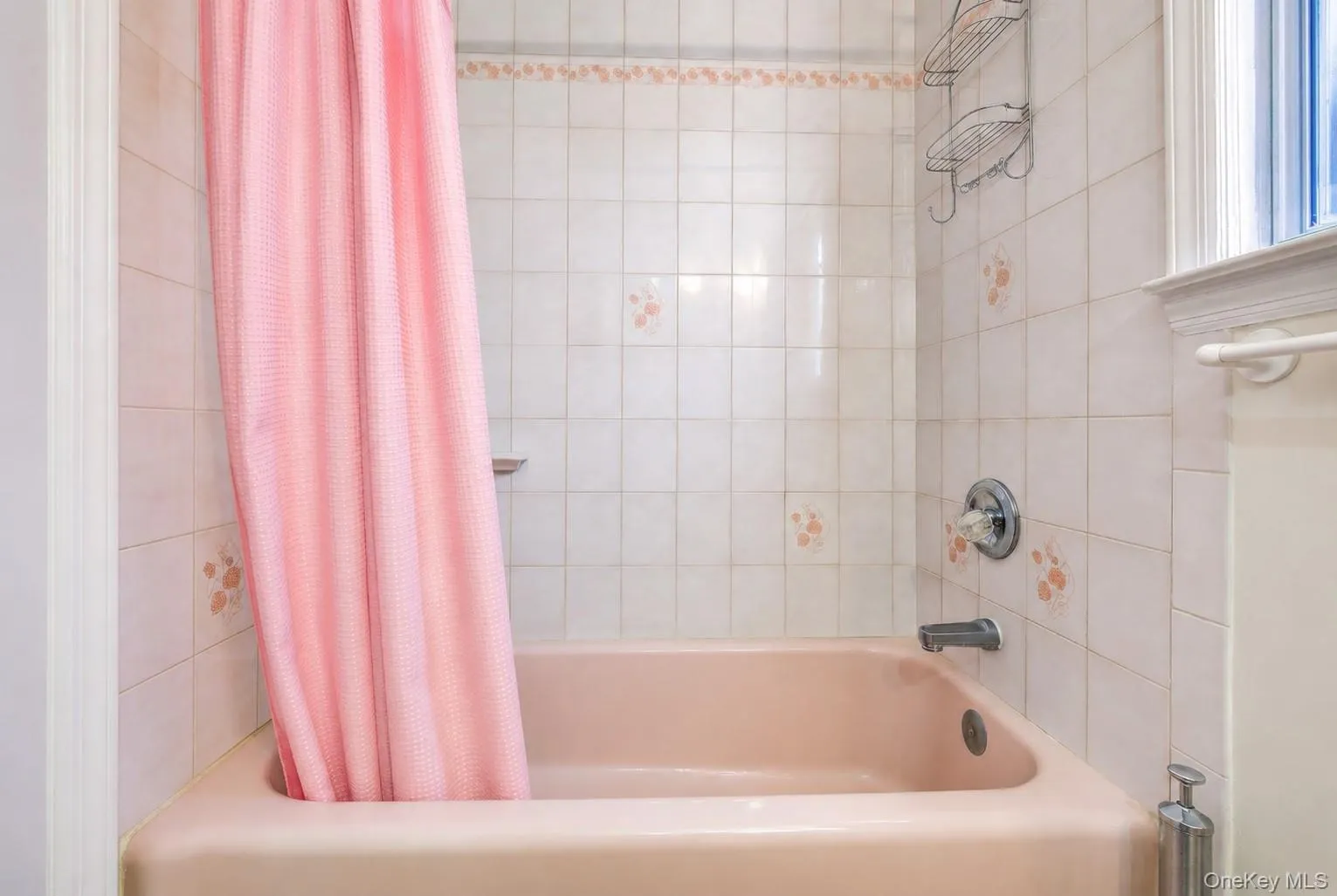 Upstairs Full Bath Upstairs Full Bath