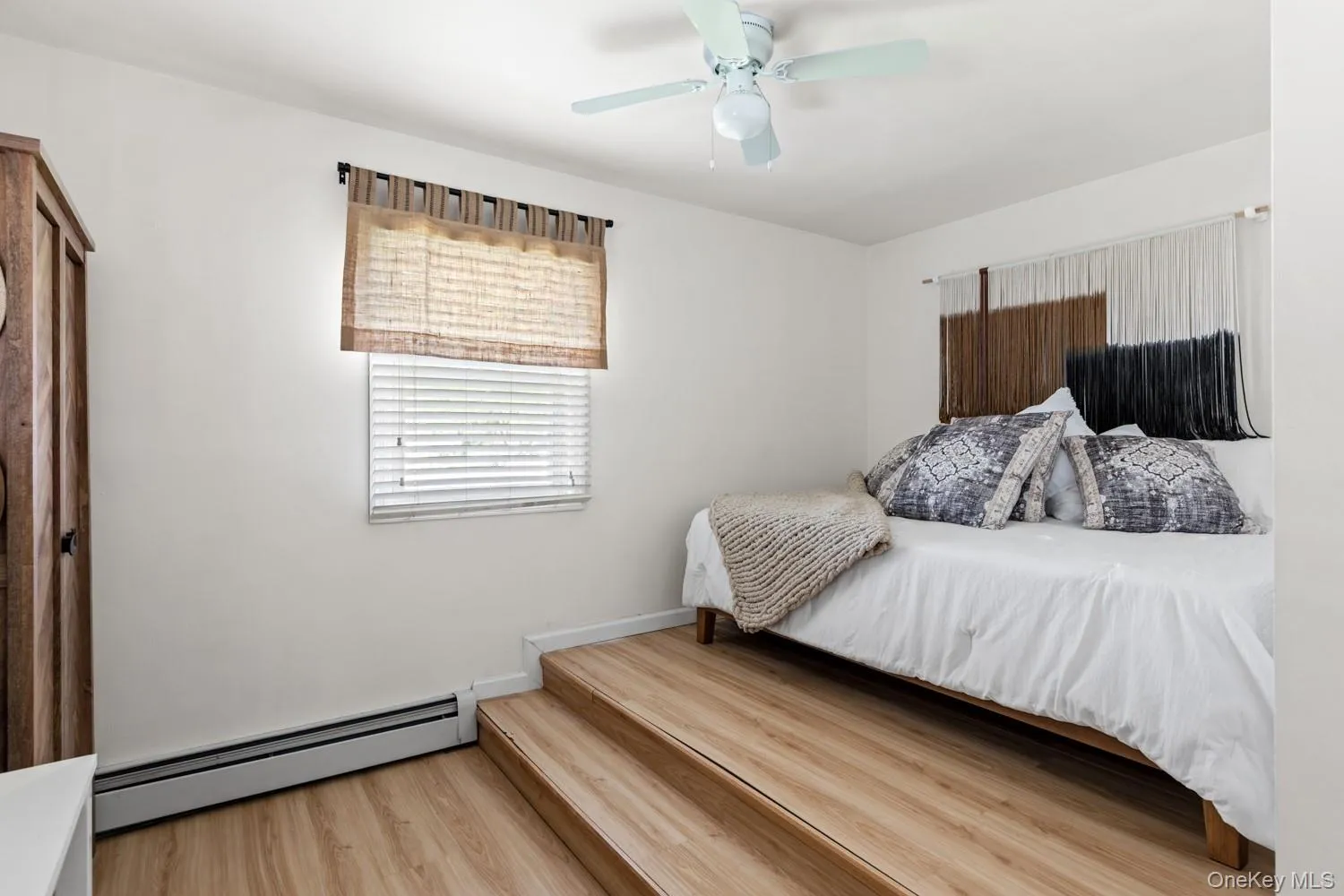 102 Garfield Place, Oyster Bay, NY, 2 Bedrooms Bedrooms, 7 Rooms Rooms,1 BathroomBathrooms,Residential,For Rent,Garfield,0,1004316 102 Garfield Place, Oyster Bay, NY, 2 Bedrooms Bedrooms, 7 Rooms Rooms,1 BathroomBathrooms,Residential,For Rent,Garfield,0,1004316
