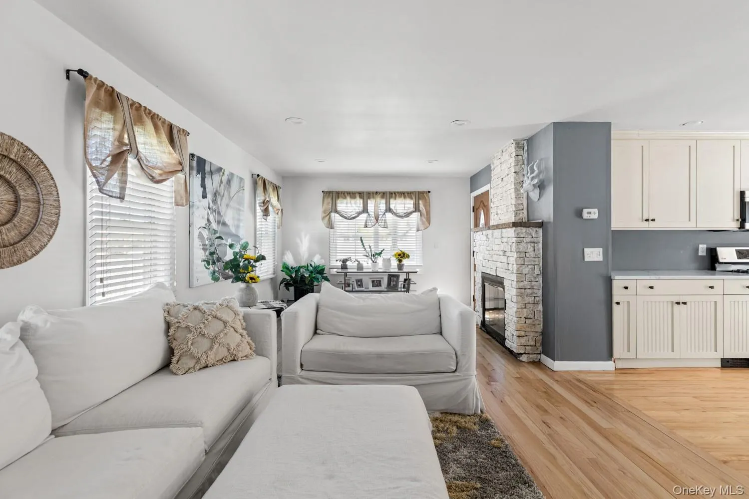 102 Garfield Place, Oyster Bay, NY, 2 Bedrooms Bedrooms, 7 Rooms Rooms,1 BathroomBathrooms,Residential,For Rent,Garfield,0,1004316 102 Garfield Place, Oyster Bay, NY, 2 Bedrooms Bedrooms, 7 Rooms Rooms,1 BathroomBathrooms,Residential,For Rent,Garfield,0,1004316