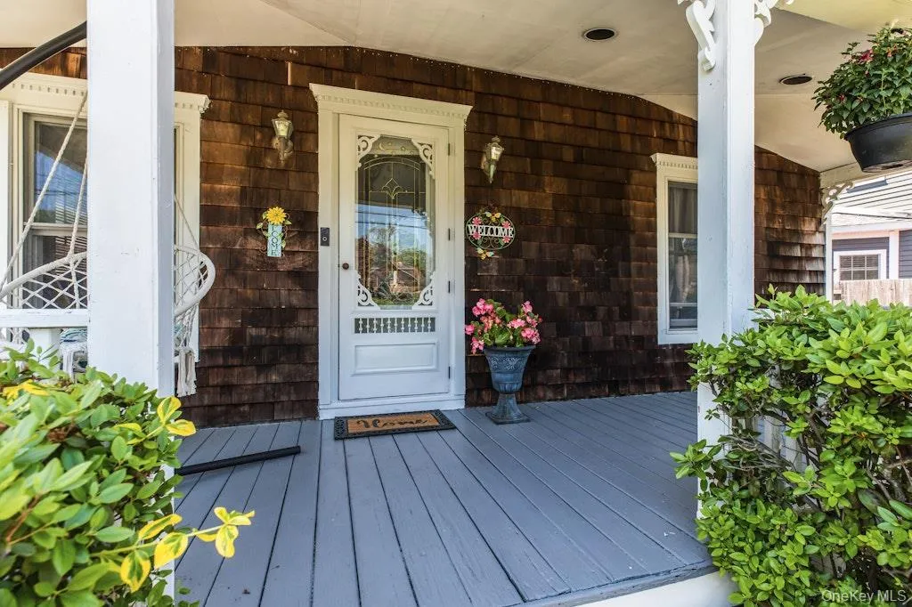 50 Rollstone Avenue, Islip, NY, 3 Bedrooms Bedrooms, 6 Rooms Rooms,1 BathroomBathrooms,Residential,For Rent,Rollstone,0,1004317 50 Rollstone Avenue, Islip, NY, 3 Bedrooms Bedrooms, 6 Rooms Rooms,1 BathroomBathrooms,Residential,For Rent,Rollstone,0,1004317