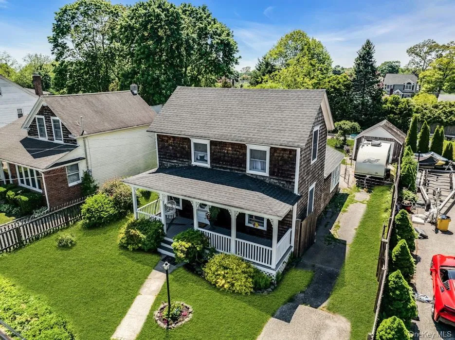 50 Rollstone Avenue, Islip, NY, 3 Bedrooms Bedrooms, 6 Rooms Rooms,1 BathroomBathrooms,Residential,For Rent,Rollstone,0,1004317 50 Rollstone Avenue, Islip, NY, 3 Bedrooms Bedrooms, 6 Rooms Rooms,1 BathroomBathrooms,Residential,For Rent,Rollstone,0,1004317