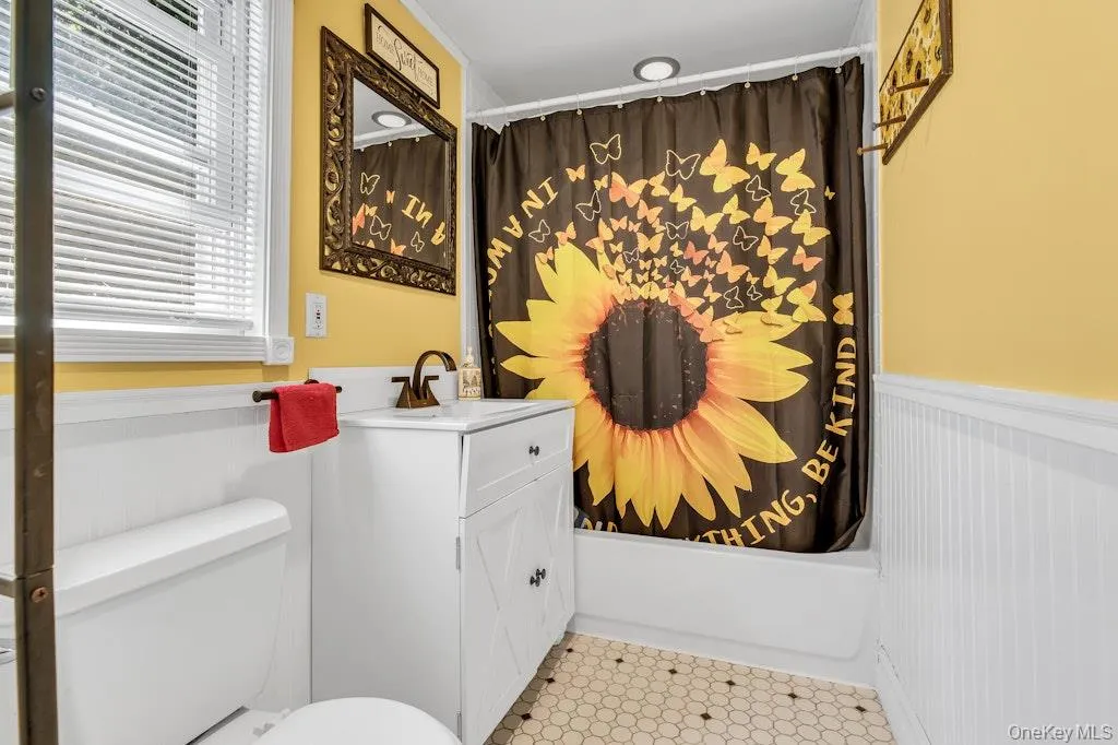 50 Rollstone Avenue, Islip, NY, 3 Bedrooms Bedrooms, 6 Rooms Rooms,1 BathroomBathrooms,Residential,For Rent,Rollstone,0,1004317 50 Rollstone Avenue, Islip, NY, 3 Bedrooms Bedrooms, 6 Rooms Rooms,1 BathroomBathrooms,Residential,For Rent,Rollstone,0,1004317