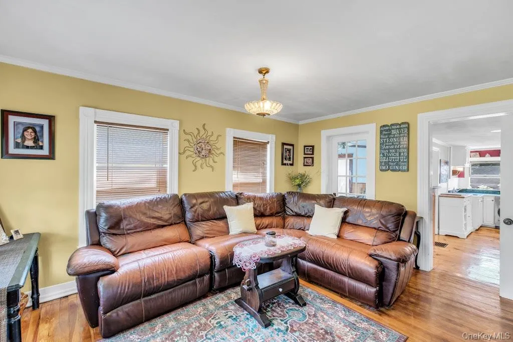 50 Rollstone Avenue, Islip, NY, 3 Bedrooms Bedrooms, 6 Rooms Rooms,1 BathroomBathrooms,Residential,For Rent,Rollstone,0,1004317 50 Rollstone Avenue, Islip, NY, 3 Bedrooms Bedrooms, 6 Rooms Rooms,1 BathroomBathrooms,Residential,For Rent,Rollstone,0,1004317