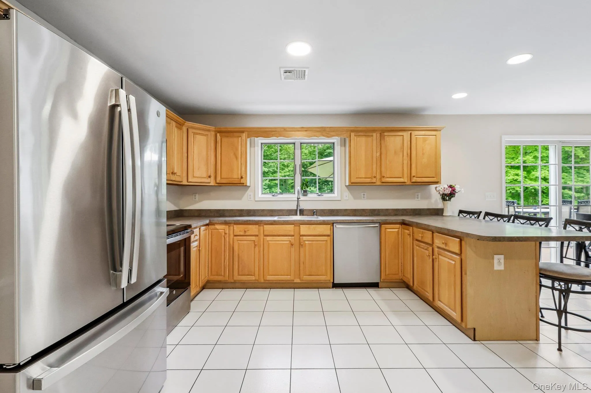 33 Sutherland Drive, Woodbury, NY, 4 Bedrooms Bedrooms, 9 Rooms Rooms,2 BathroomsBathrooms,Residential,For Rent,Sutherland,0,1004321 33 Sutherland Drive, Woodbury, NY, 4 Bedrooms Bedrooms, 9 Rooms Rooms,2 BathroomsBathrooms,Residential,For Rent,Sutherland,0,1004321