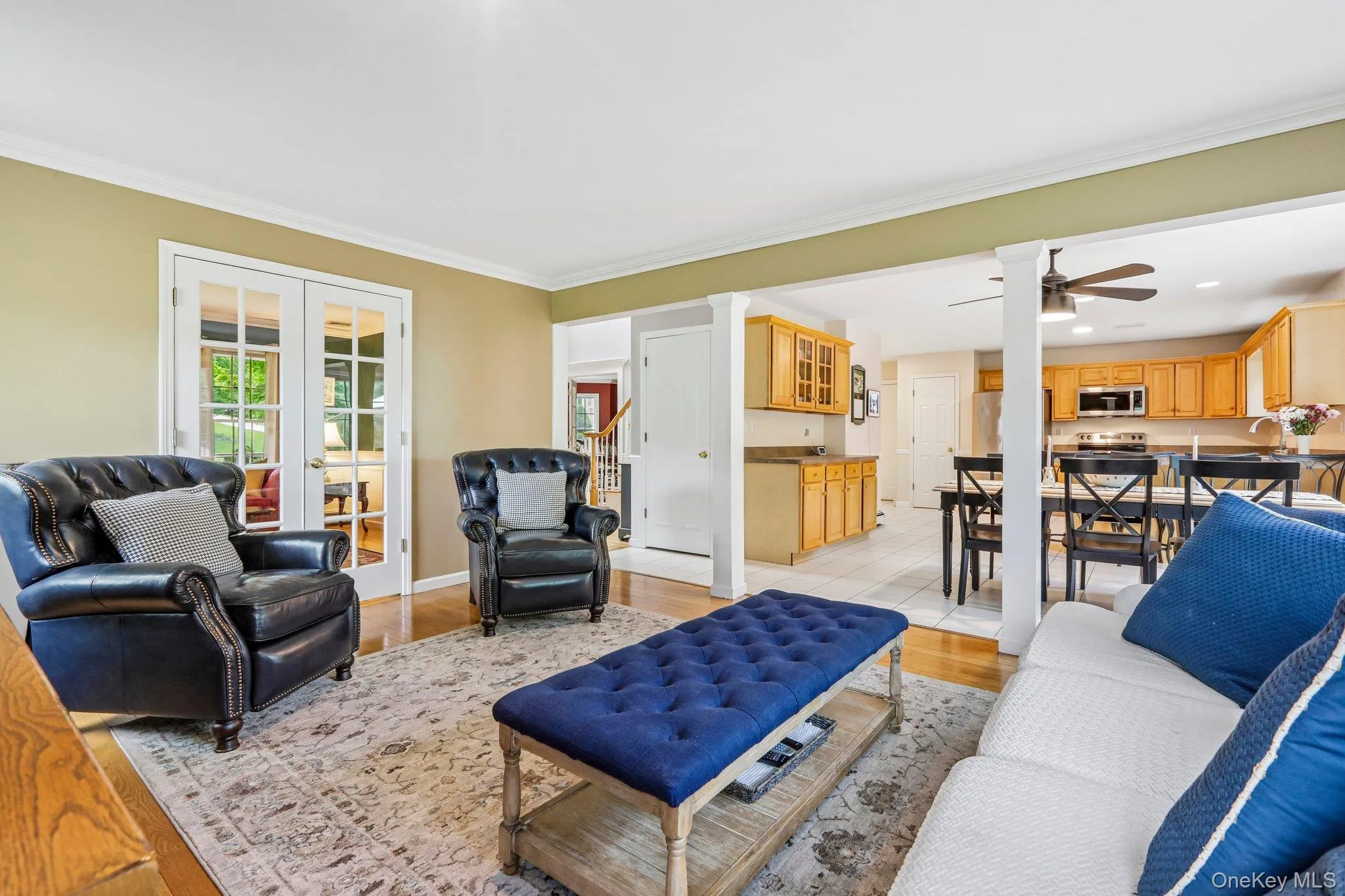 Family room perfect for informal entertaining. Family room perfect for informal entertaining.