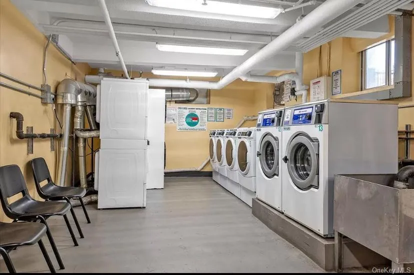63-60 102nd Street, New York, NY, 3 Rooms Rooms,1 BathroomBathrooms,Residential Lease,For Rent,102nd,0,1004328 63-60 102nd Street, New York, NY, 3 Rooms Rooms,1 BathroomBathrooms,Residential Lease,For Rent,102nd,0,1004328