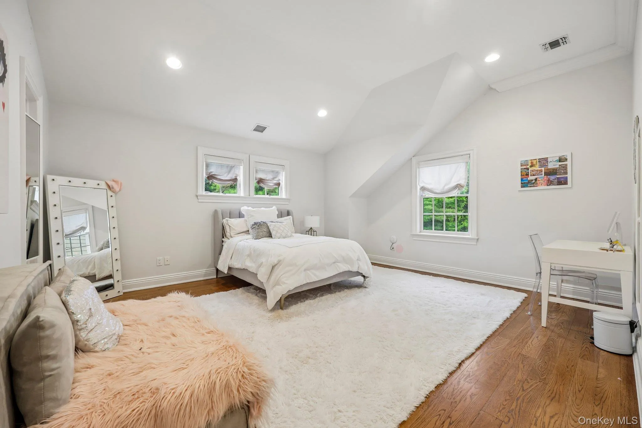 5 Mill Road, Huntington, NY, 6 Bedrooms Bedrooms, 10 Rooms Rooms,5 BathroomsBathrooms,Residential,For Rent,Mill,0,1004329 5 Mill Road, Huntington, NY, 6 Bedrooms Bedrooms, 10 Rooms Rooms,5 BathroomsBathrooms,Residential,For Rent,Mill,0,1004329