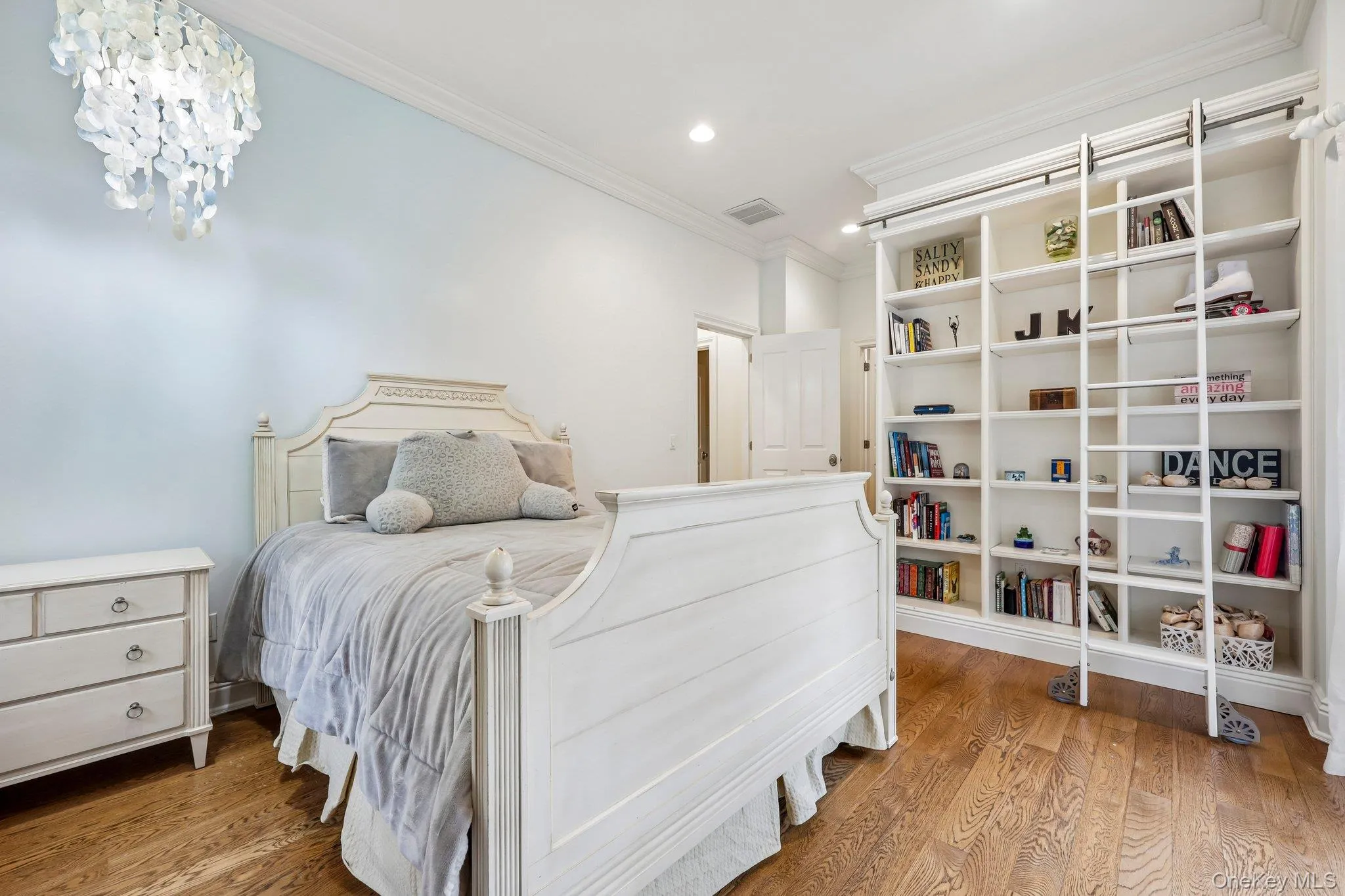 5 Mill Road, Huntington, NY, 6 Bedrooms Bedrooms, 10 Rooms Rooms,5 BathroomsBathrooms,Residential,For Rent,Mill,0,1004329 5 Mill Road, Huntington, NY, 6 Bedrooms Bedrooms, 10 Rooms Rooms,5 BathroomsBathrooms,Residential,For Rent,Mill,0,1004329