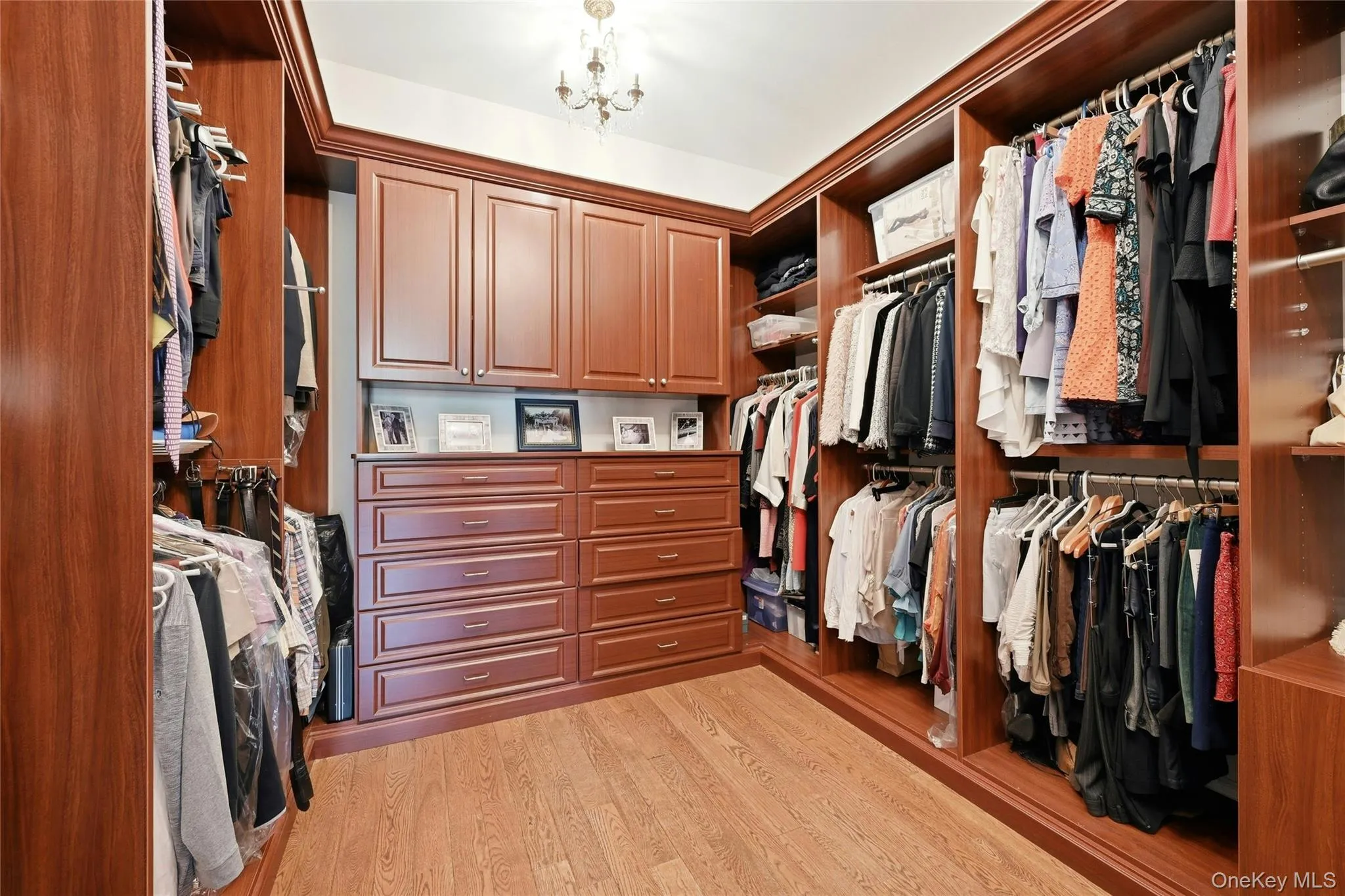 5 Mill Road, Huntington, NY, 6 Bedrooms Bedrooms, 10 Rooms Rooms,5 BathroomsBathrooms,Residential,For Rent,Mill,0,1004329 5 Mill Road, Huntington, NY, 6 Bedrooms Bedrooms, 10 Rooms Rooms,5 BathroomsBathrooms,Residential,For Rent,Mill,0,1004329
