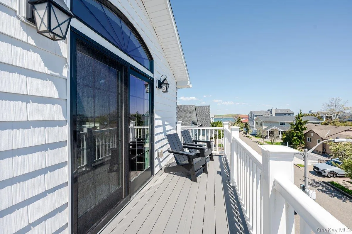 75 Curley Street, Long Beach, NY, 4 Bedrooms Bedrooms, 10 Rooms Rooms,3 BathroomsBathrooms,Residential,For Rent,Curley,0,1004336 75 Curley Street, Long Beach, NY, 4 Bedrooms Bedrooms, 10 Rooms Rooms,3 BathroomsBathrooms,Residential,For Rent,Curley,0,1004336