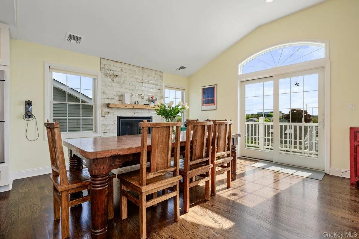 75 Curley Street, Long Beach, NY, 4 Bedrooms Bedrooms, 10 Rooms Rooms,3 BathroomsBathrooms,Residential,For Rent,Curley,0,1004336 75 Curley Street, Long Beach, NY, 4 Bedrooms Bedrooms, 10 Rooms Rooms,3 BathroomsBathrooms,Residential,For Rent,Curley,0,1004336